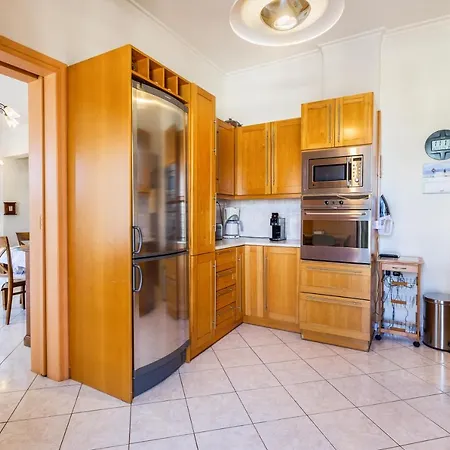 Luxurious With Sea View!