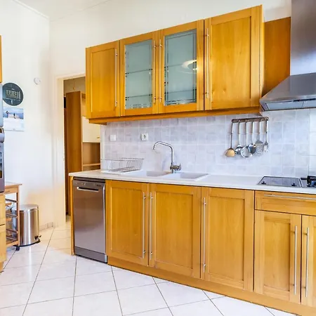 Luxurious With Sea View!