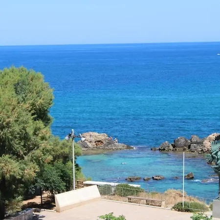 דירה Luxurious With Sea View!